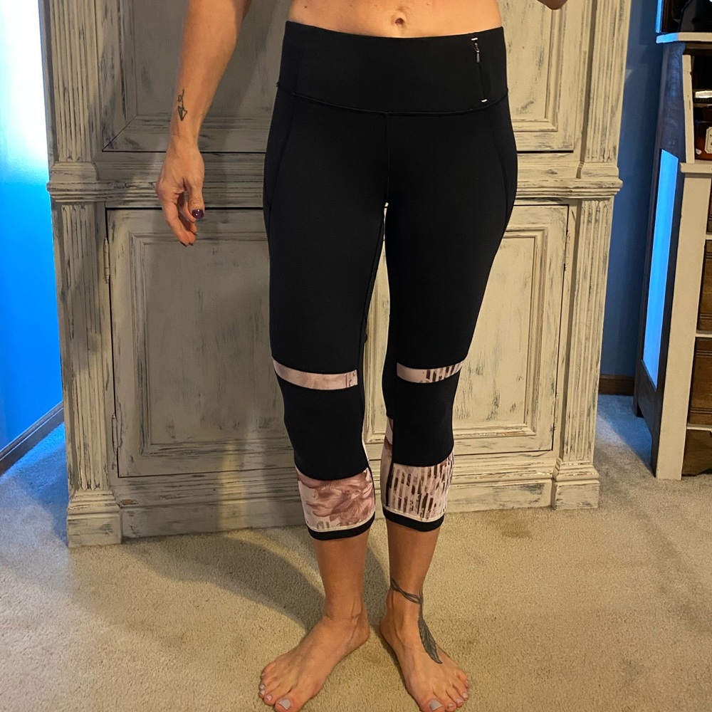 Carrie Underwood’s Calia Workout cropped Pants.